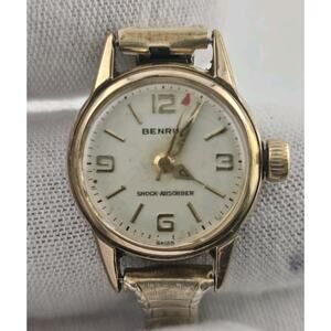 Ladies 1962 Benrus 17 Jewel Watch 20 Micron Gold Plated Inscription On Back Runs